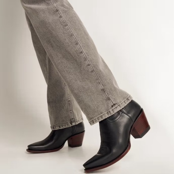 NWT Tecovas The Daisy Black Ankle Boots - Picture 2 of 11